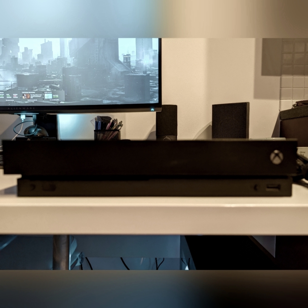 Xbox One X Console 1tb